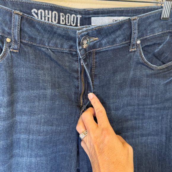 DKNY | Soho Boot Mid-Plus Size Mid Rise Stretchy Boho Bootcut Jeans - Picture 6 of 12